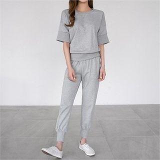 Set: Elbow-sleeve T-shirt + Sweat Pants
