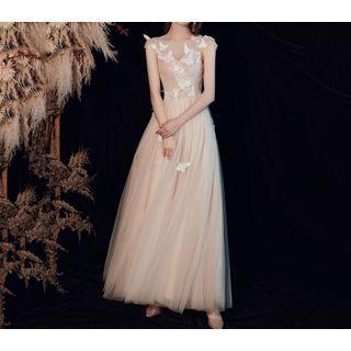 Sleeveless Butterfly Embroidered Sheath Evening Gown