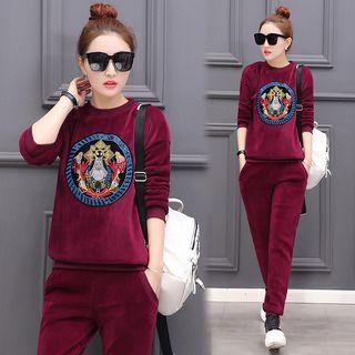 Set: Printed Velvet Pullover + Pants