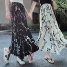 Short Sleeve Plain T-shirt / Print Asymmetric Hem A-line Skirt