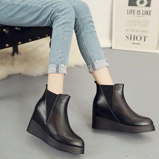 Hidden Wedge Platform Shorts Boots