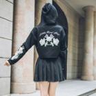 Flower Embroidered Cropped Hoodie / Pleated Skirt