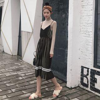 Mock Neck Long-sleeve T-shirt / Strappy Pleated Midi Dress