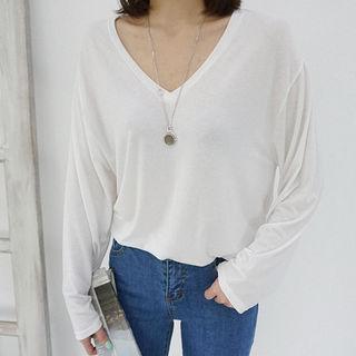 Deep V-neck Loose-fit T-shirt