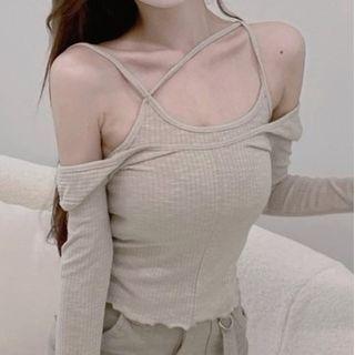 Set: Short-sleeve Cold Shoulder T-shirt + Camisole Top