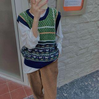 Patterned Sweater Vest Vest - One Size