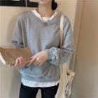V-neck Plain Sweatshirt / Plain T-shirt
