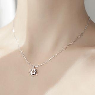 925 Sterling Silver Sun Pendant Necklace As Shown In Figure - One Size