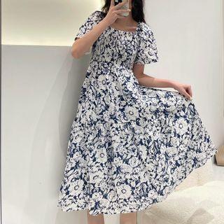 Short-sleeve Square-neck Flower Print Dress White - One Size