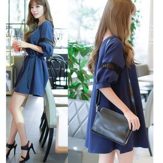 V-neck Puff-sleeve Shift Dress