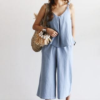Set: Sleeveless Buckled Top + Wide-leg Pants