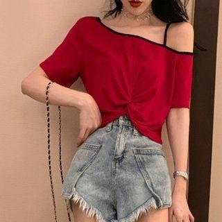 Short-sleeve Cold-shoulder Twisted T-shirt