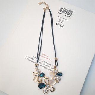 Cat's Eye Stone Flower Necklace