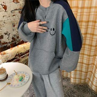 Color Block Panel Smiley Face Sweatshirt Gray - One Size