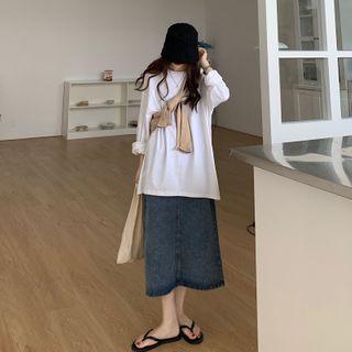 Long-sleeve T-shirt / Maxi A-line Denim Skirt