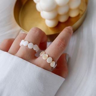 Shell Disc Ring White - One Size