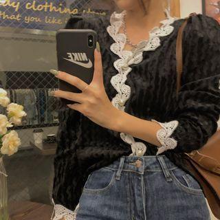 Long-sleeve Lace Trim V-neck Top Black - One Size