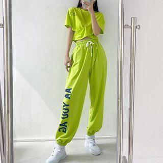 Short-sleeve Lettering Print Irregular Cropped T-shirt / Sweatpants