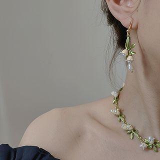 Faux Pearl Floral Choker