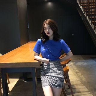 Short-sleeve Print T-shirt / Plaid Pencil Skirt