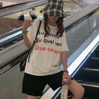 Short-sleeve Lettering T-shirt / Shorts