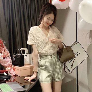 Lace Short-sleeve Top / Plaid Shorts