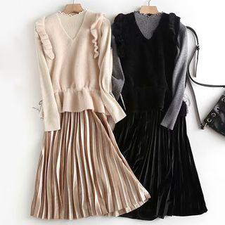 Set: Ruffle Vest + Long-sleeve Pleated Dress