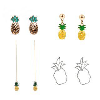 Studs / Drop Earrings