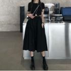 Short-sleeve Contrast Trim T-shirt / Midi A-line Skirt