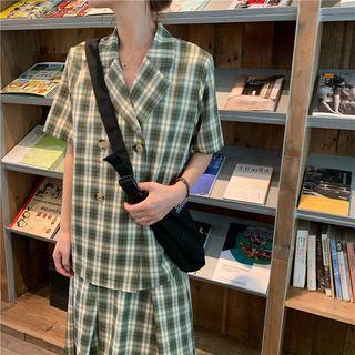 Plaid Loose-fit Short-sleeve Shirt / Plaid Midi Skirt