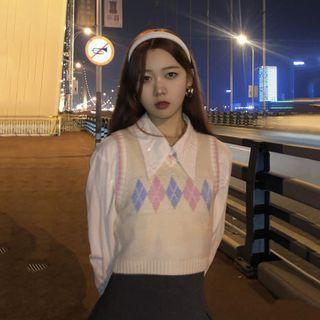 Argyle Sweater Vest / Plain Shirt / Pleated Mini A-line Skirt