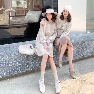 Round Neck Sweater / Sweater Dress