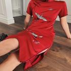Short-sleeve Crane Embroidered Midi Qipao