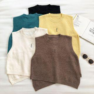 Asymmetric Lettering Print Crewneck Knit Vest