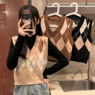 Argyle Cropped Sweater Vest / Mock-neck Top