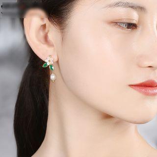 Retro Shell Flower Pearl Dangle Earring 1 Pair - As Shown In Figure - One Size