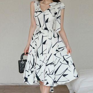 Sleeveless Tie-strap Geometric Print Midi A-line Dress
