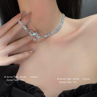 Bow Rhinestone Pendant Alloy Choker White - One Size