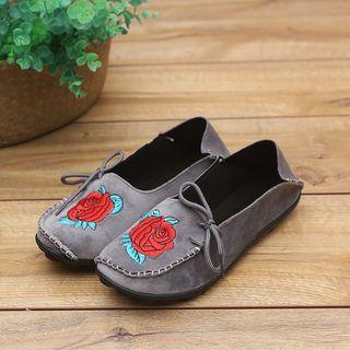 Floral Embroidery Moccasin