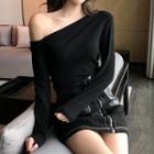 Long-sleeve Skew-neck T-shirt
