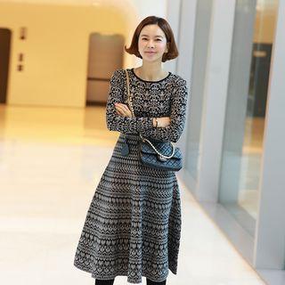 Round-neck Pattern A-line Knit Dress Gray - One Size