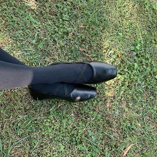 Cross-band Ballet Flats