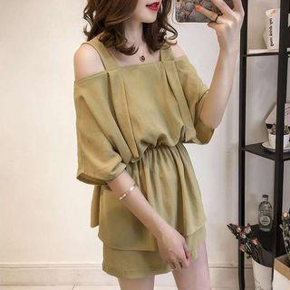Set: Off-shoulder Elbow-sleeve Top + Plain Shorts