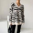 V-neck Zebra Print Sweater Black & White - One Size