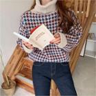 Turtle-neck Boxy Houndstooth Sweater