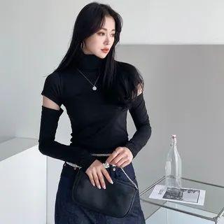 Turtleneck Cutaway-trim Top