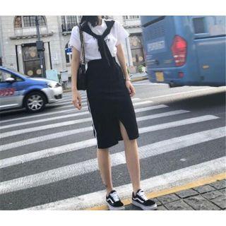 Lettering Short-sleeve T-shirt / Straight Fit Skirt