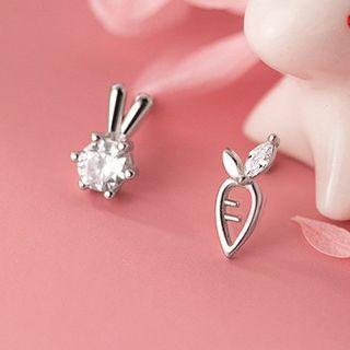 Asymmetrical Rhinestone Rabbit Carrot Stud Earring