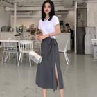 Short-sleeve T-shirt / Tie-waist A-line Skirt