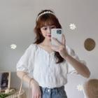Puff-sleeve V-neck Buttoned Cropped Top